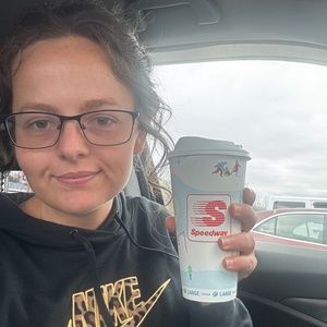 Meet your Posher, Anna's